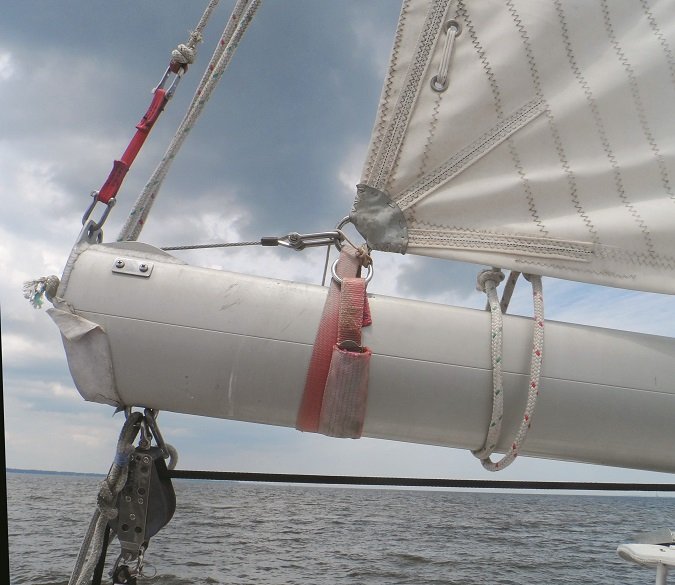 Reinforced chafe patch on a sail